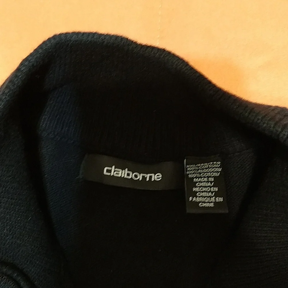 Claiborne Men's Sweater - Picture 3 of 10